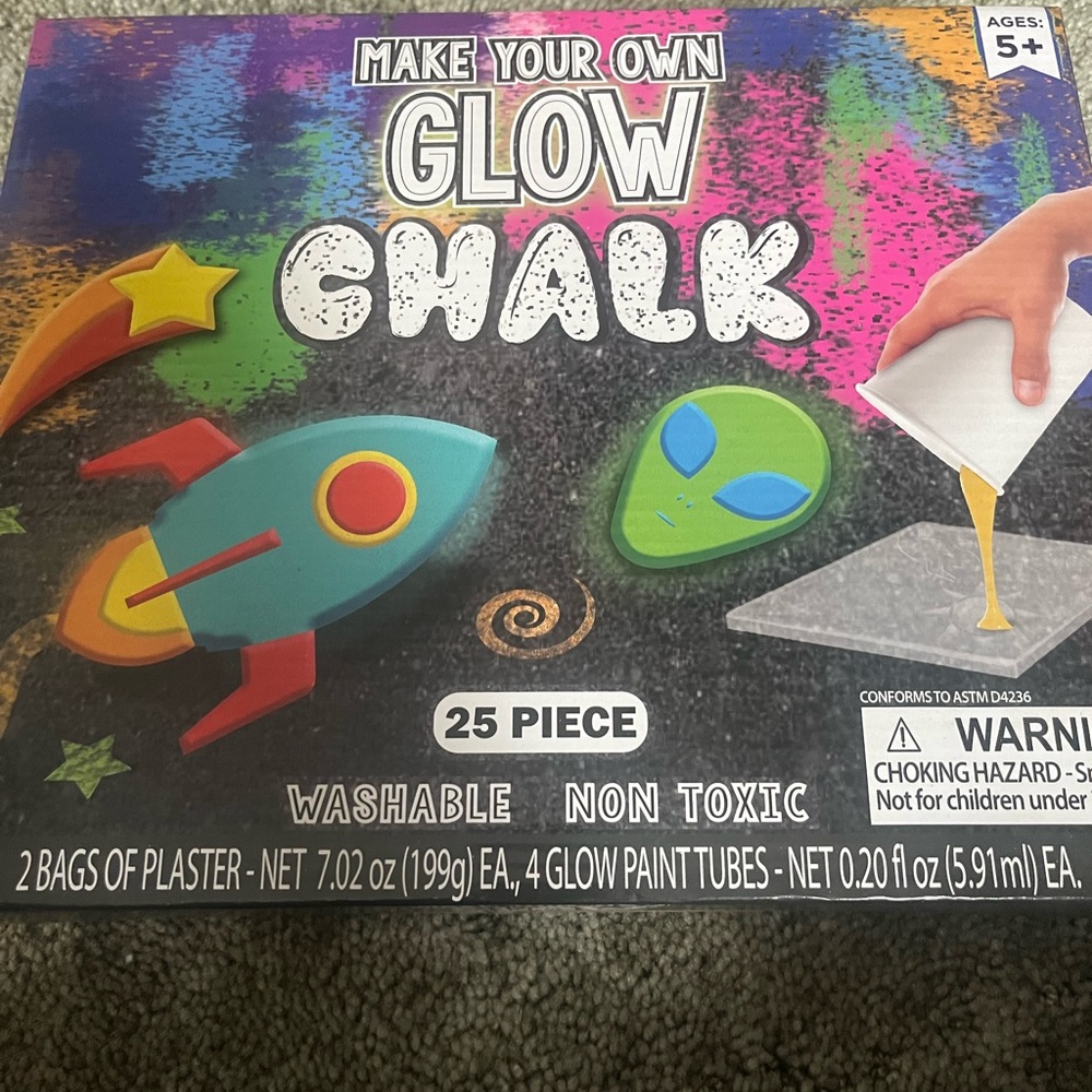 Make your own glow chalk 25 piece washable and non toxic ages 5+
